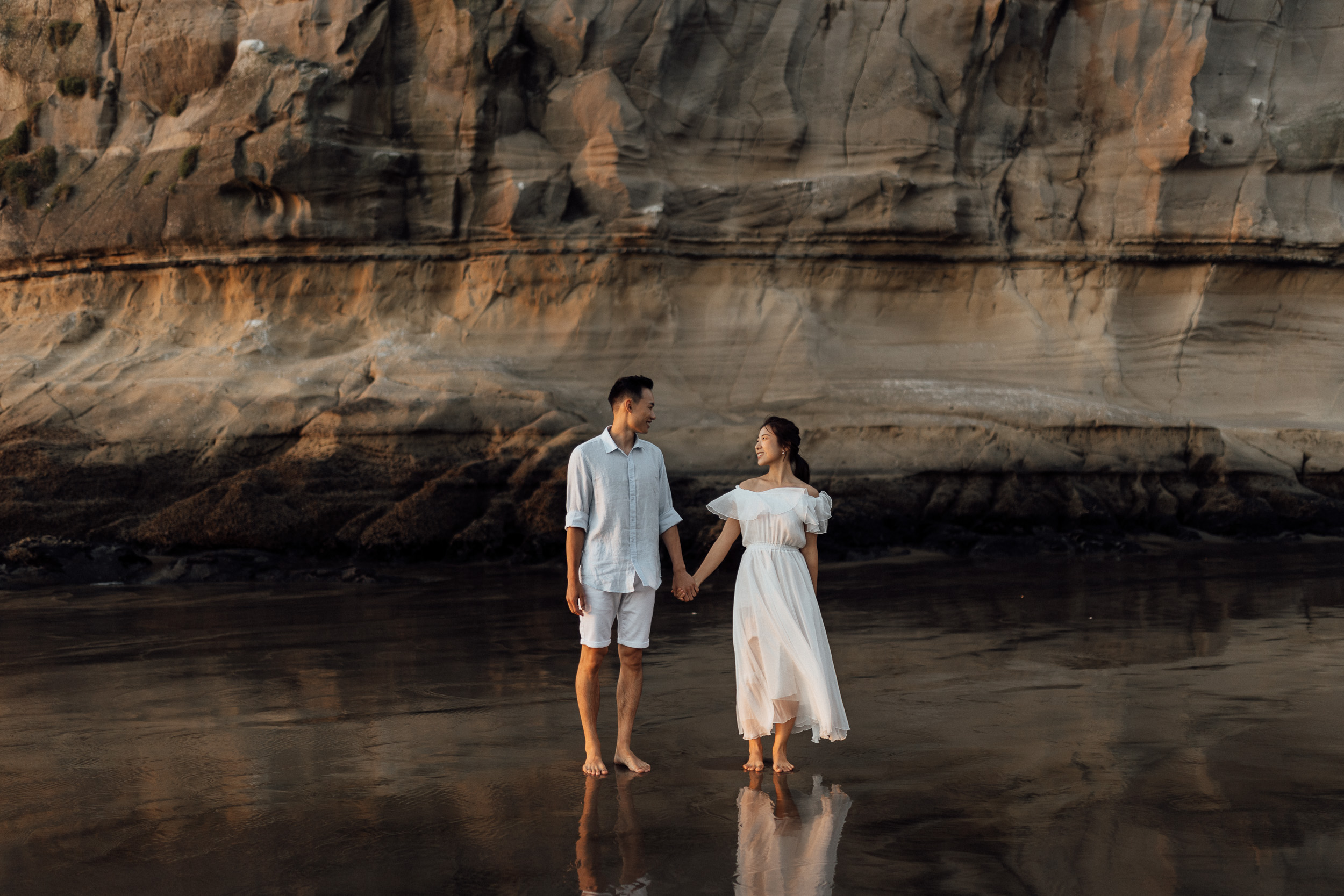 couple doing their pre-wedding photo shoot in new zealand